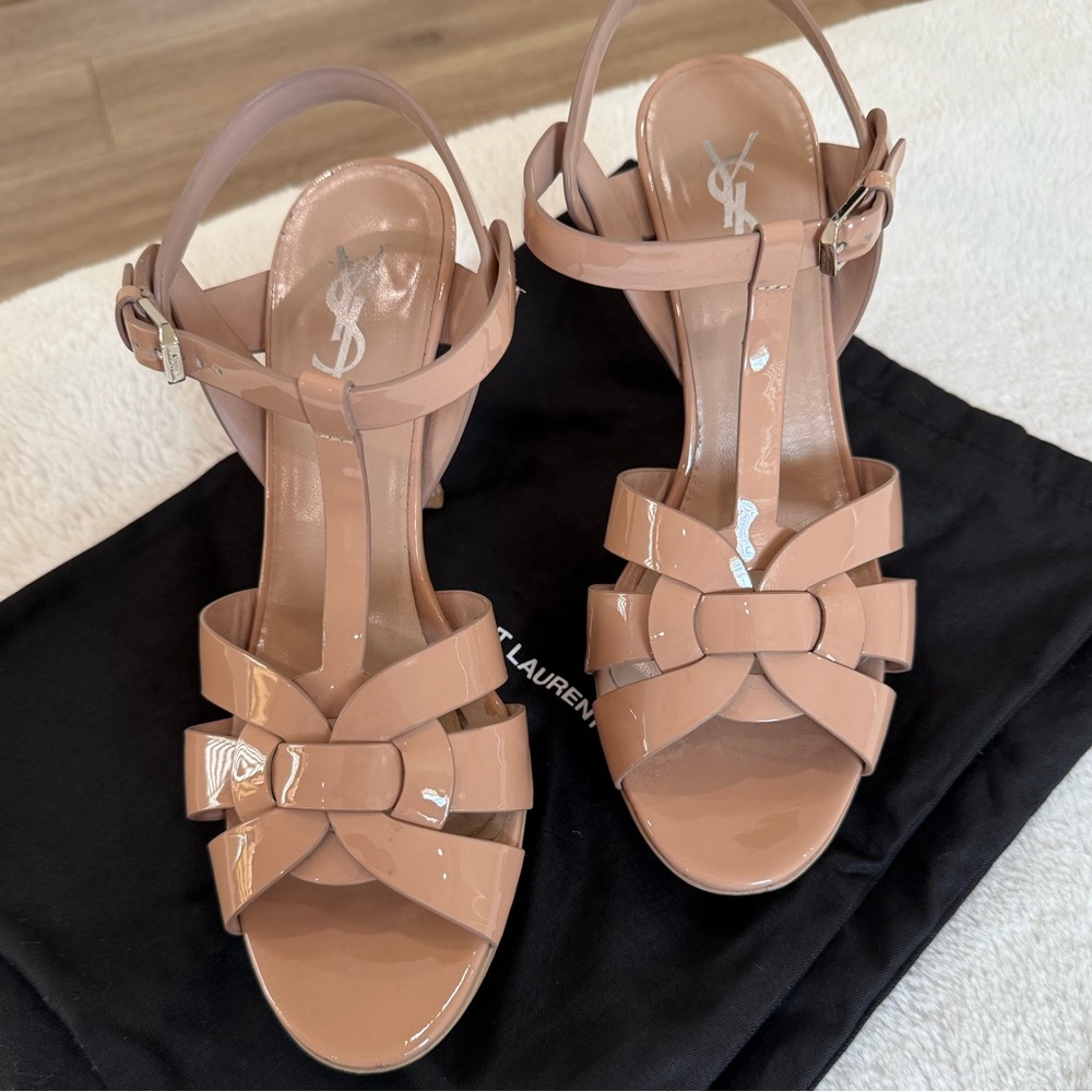 Saint Laurent | Nude Patent Leather Tribute Platform Sandals - Picture 9 of 16